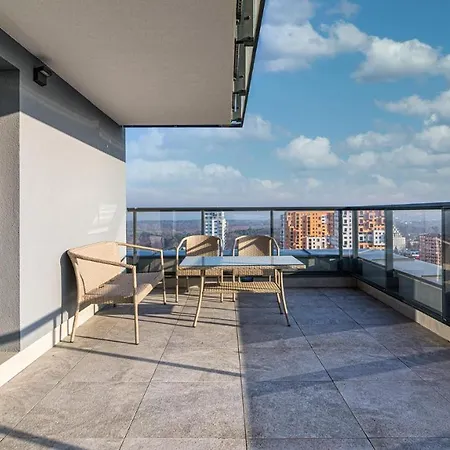 16th Floor Sea View - Billberry